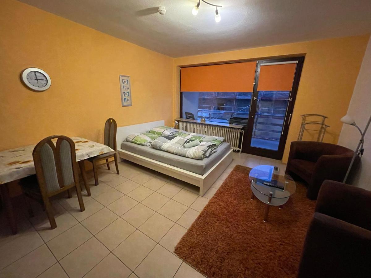 Schoene Einfache Ferienwohnung Mitten In Oldenburg Eksteriør billede
